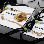 샤넬 목걸이 신상