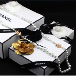 샤넬 진주 목걸이 금장