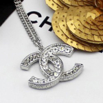 샤넬 목걸이 신상