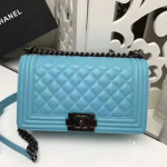 샤넬 체인 보이백