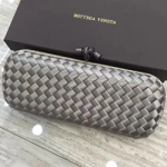 보테가 위빙 파일 므와레 스트레치 놋 클러치 VHIH8 1000