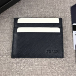 프라다  사피아노 가죽 카드 지갑 2MC223