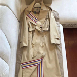 버버리 트렌치코트  B-552