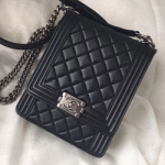 샤넬 보이  플랩 백  AS0132