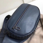 보테가베네타  나파 가죽 벨트 백 5639