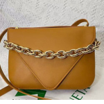 보테가베네타 마운트 크로스백 667398