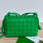 보테가 베네타 핸드백 17cm 680254