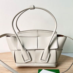 보테가 베네타 핸드mini백 17cm 70046