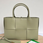 보테가 베네타 핸드백 609175