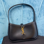 입생로랑 핸드백 710318