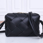 보테가베네타 크로스백 709417