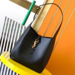 입생로랑 핸드백 713938